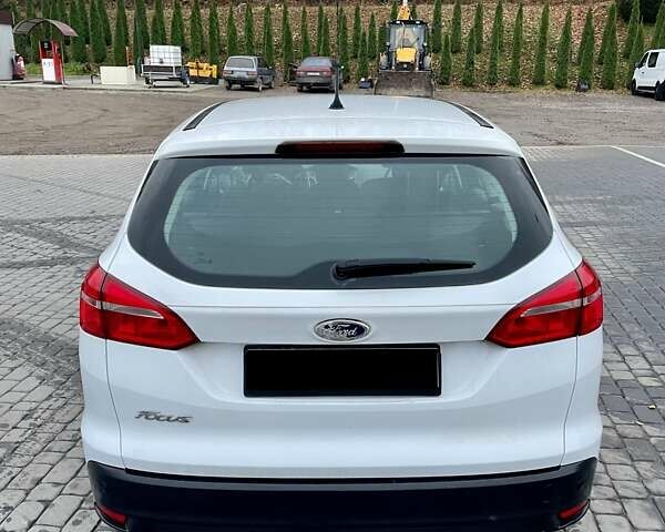 Белый Форд Фокус, объемом двигателя 1.5 л и пробегом 256 тыс. км за 8500 $, фото 5 на Automoto.ua