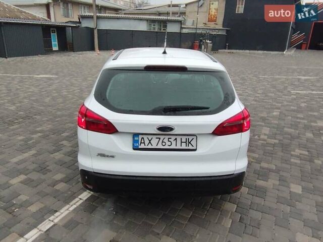 Белый Форд Фокус, объемом двигателя 1.6 л и пробегом 163 тыс. км за 8699 $, фото 5 на Automoto.ua