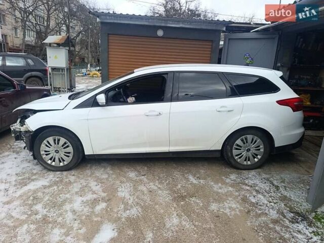 Білий Форд Фокус, об'ємом двигуна 1.5 л та пробігом 248 тис. км за 4300 $, фото 4 на Automoto.ua