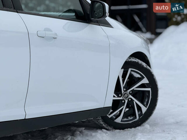 Белый Форд Фокус, объемом двигателя 1 л и пробегом 251 тыс. км за 7400 $, фото 22 на Automoto.ua