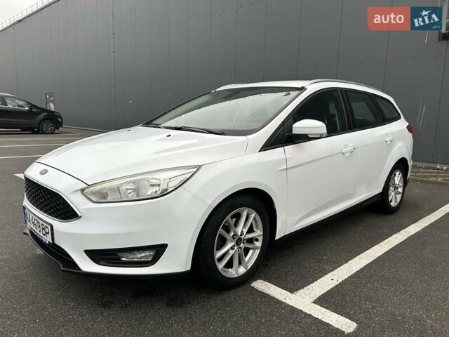 Белый Форд Фокус, объемом двигателя 1 л и пробегом 169 тыс. км за 8700 $, фото 8 на Automoto.ua