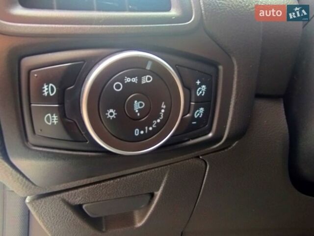 Белый Форд Фокус, объемом двигателя 1.56 л и пробегом 263 тыс. км за 7500 $, фото 29 на Automoto.ua