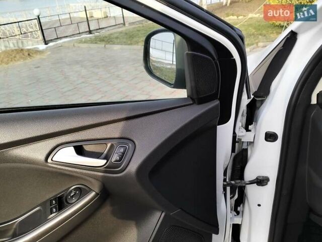 Білий Форд Фокус, об'ємом двигуна 1.6 л та пробігом 263 тис. км за 7999 $, фото 34 на Automoto.ua
