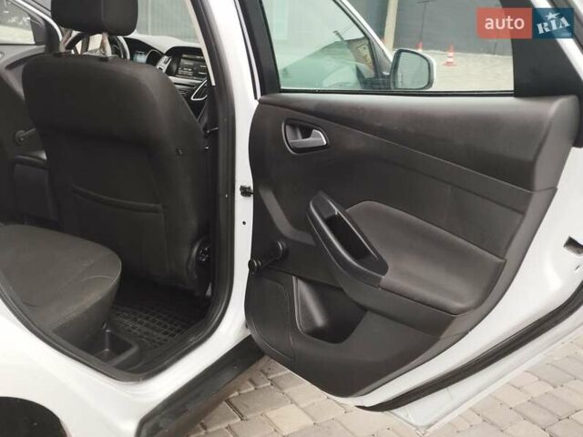 Белый Форд Фокус, объемом двигателя 1.6 л и пробегом 163 тыс. км за 8699 $, фото 25 на Automoto.ua