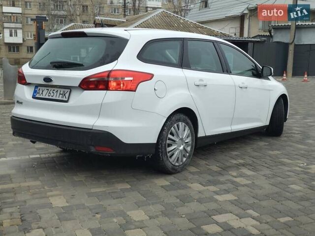 Белый Форд Фокус, объемом двигателя 1.6 л и пробегом 163 тыс. км за 8699 $, фото 6 на Automoto.ua