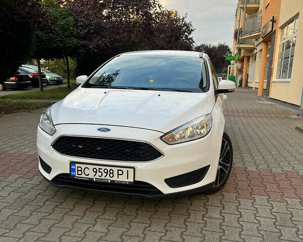 Форд Фокус 2015 в Львове на Automoto.ua Белый Форд Фокус, объемом двигателя 1.56 л и пробегом 193 тыс. км за 9000 $, фото 3 на Automoto.ua