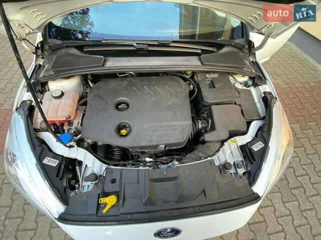 Форд Фокус 2015 в Львове на Automoto.ua Белый Форд Фокус, объемом двигателя 1.56 л и пробегом 193 тыс. км за 9000 $, фото 7 на Automoto.ua
