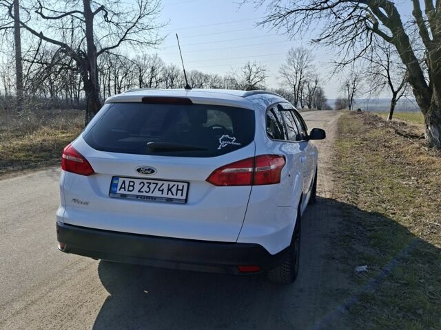 Белый Форд Фокус, объемом двигателя 1.5 л и пробегом 230 тыс. км за 10500 $, фото 3 на Automoto.ua