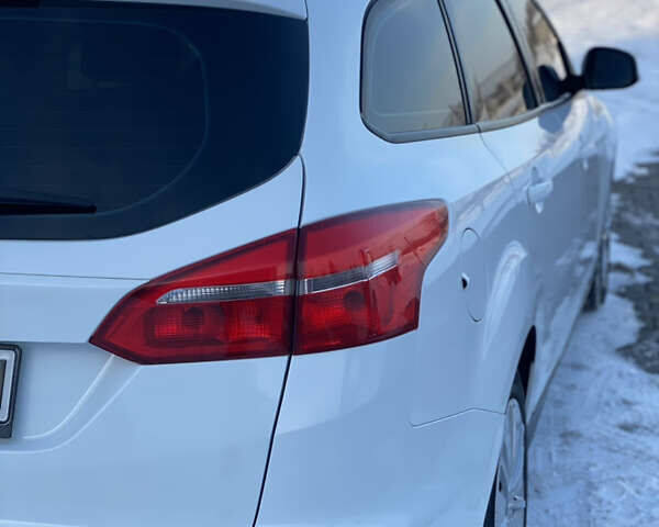 Білий Форд Фокус, об'ємом двигуна 1.5 л та пробігом 253 тис. км за 8299 $, фото 10 на Automoto.ua