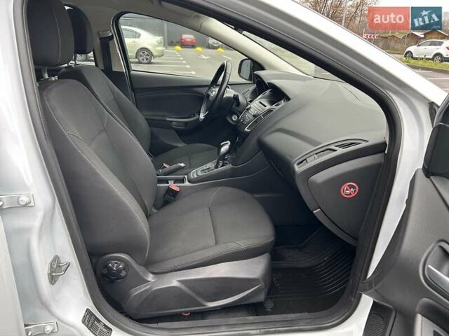 Белый Форд Фокус, объемом двигателя 1 л и пробегом 169 тыс. км за 8700 $, фото 11 на Automoto.ua