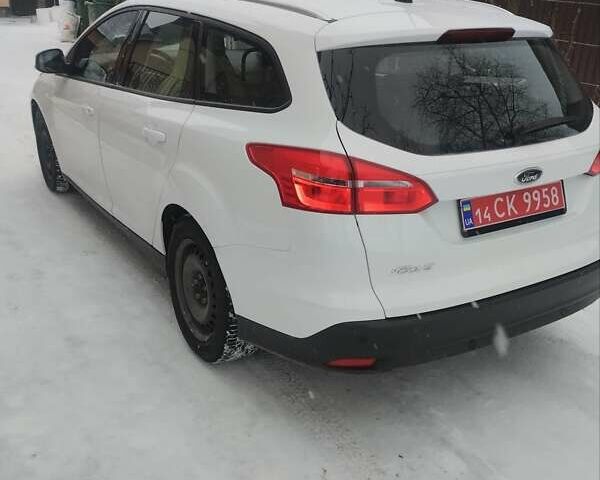 Білий Форд Фокус, об'ємом двигуна 1.5 л та пробігом 245 тис. км за 9500 $, фото 4 на Automoto.ua