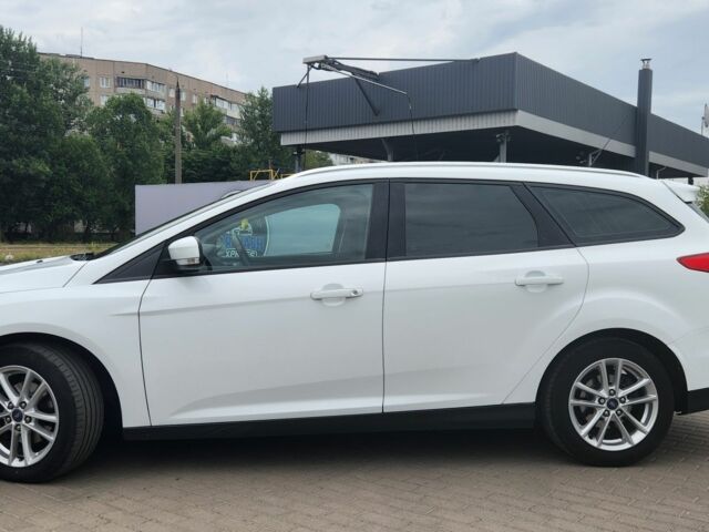 Белый Форд Фокус, объемом двигателя 1 л и пробегом 133 тыс. км за 7785 $, фото 2 на Automoto.ua