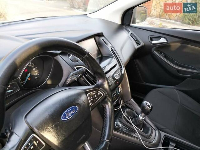 Білий Форд Фокус, об'ємом двигуна 1.6 л та пробігом 263 тис. км за 7999 $, фото 31 на Automoto.ua