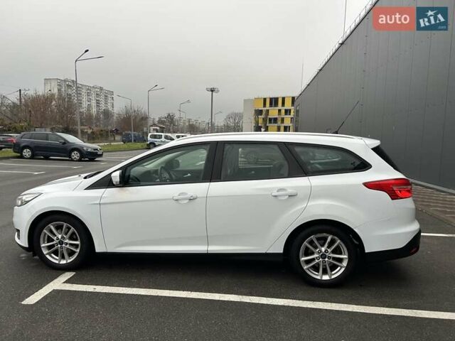 Белый Форд Фокус, объемом двигателя 1 л и пробегом 169 тыс. км за 8700 $, фото 7 на Automoto.ua