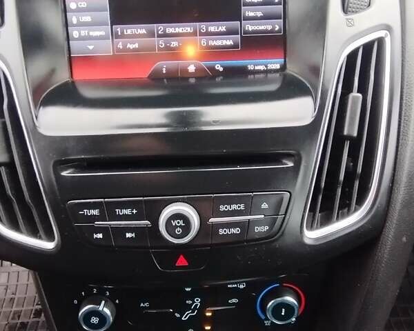 Белый Форд Фокус, объемом двигателя 1.6 л и пробегом 163 тыс. км за 8699 $, фото 36 на Automoto.ua