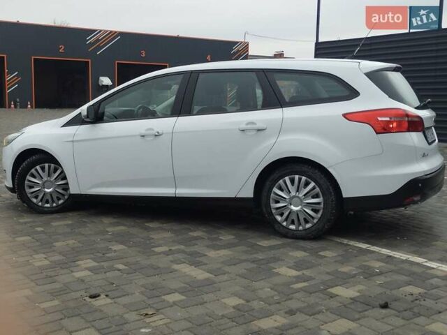 Белый Форд Фокус, объемом двигателя 1.6 л и пробегом 163 тыс. км за 8699 $, фото 3 на Automoto.ua
