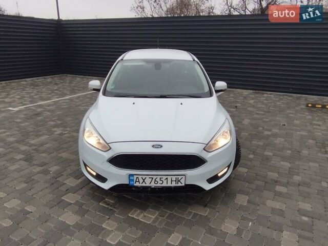 Белый Форд Фокус, объемом двигателя 1.6 л и пробегом 163 тыс. км за 8699 $, фото 10 на Automoto.ua