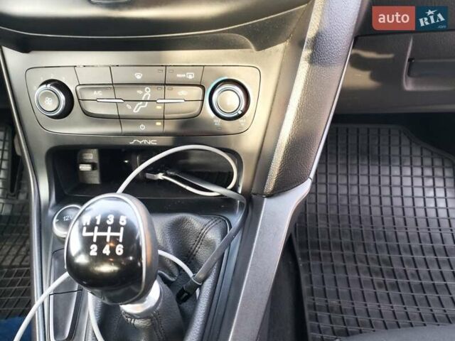 Білий Форд Фокус, об'ємом двигуна 1.6 л та пробігом 263 тис. км за 7999 $, фото 12 на Automoto.ua