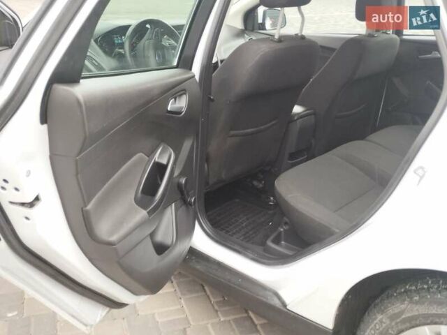 Белый Форд Фокус, объемом двигателя 1.6 л и пробегом 163 тыс. км за 8699 $, фото 21 на Automoto.ua