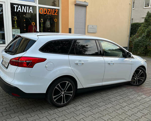 Форд Фокус 2015 в Львове на Automoto.ua Белый Форд Фокус, объемом двигателя 1.56 л и пробегом 193 тыс. км за 9000 $, фото 22 на Automoto.ua