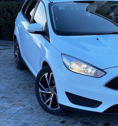 Білий Форд Фокус, об'ємом двигуна 1 л та пробігом 251 тис. км за 6999 $, фото 4 на Automoto.ua