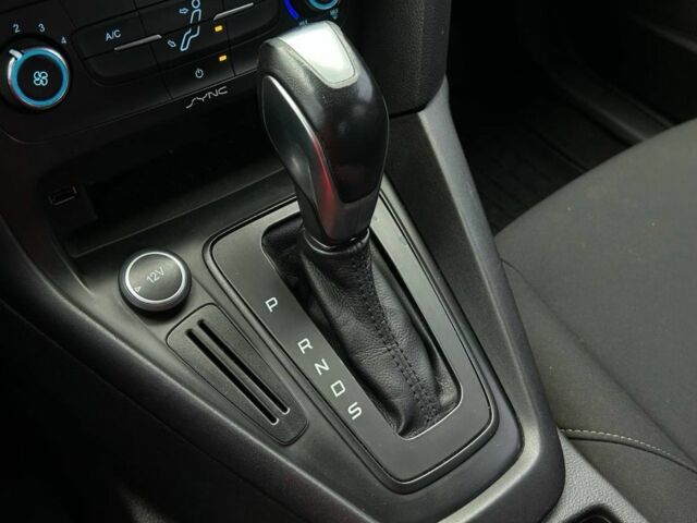 Белый Форд Фокус, объемом двигателя 2 л и пробегом 109 тыс. км за 8700 $, фото 9 на Automoto.ua