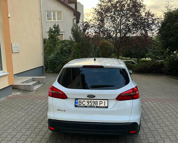 Форд Фокус 2015 в Львове на Automoto.ua Белый Форд Фокус, объемом двигателя 1.56 л и пробегом 193 тыс. км за 9000 $, фото 4 на Automoto.ua