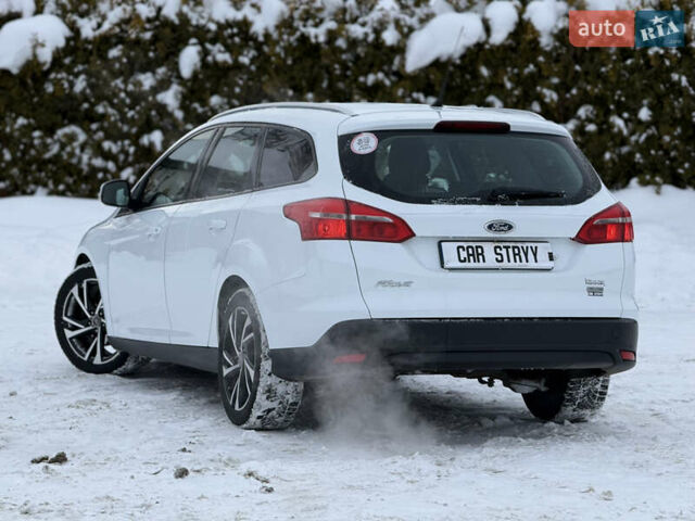 Белый Форд Фокус, объемом двигателя 1 л и пробегом 251 тыс. км за 7400 $, фото 13 на Automoto.ua