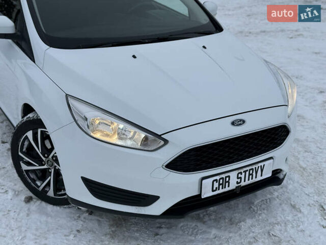 Белый Форд Фокус, объемом двигателя 1 л и пробегом 251 тыс. км за 7400 $, фото 11 на Automoto.ua