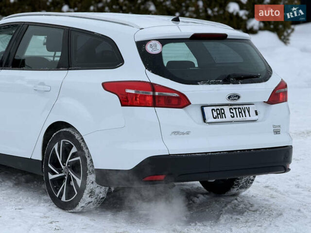 Белый Форд Фокус, объемом двигателя 1 л и пробегом 251 тыс. км за 7400 $, фото 15 на Automoto.ua