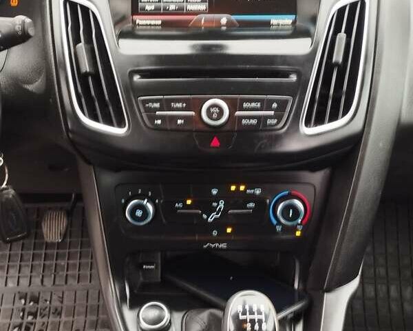 Белый Форд Фокус, объемом двигателя 1.6 л и пробегом 163 тыс. км за 8699 $, фото 30 на Automoto.ua