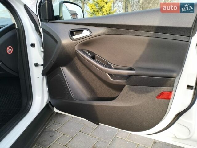 Білий Форд Фокус, об'ємом двигуна 1.6 л та пробігом 263 тис. км за 7700 $, фото 14 на Automoto.ua