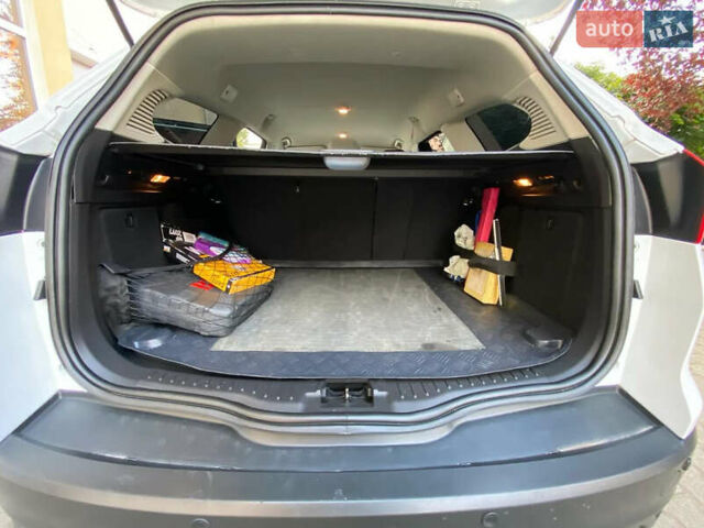 Форд Фокус 2015 в Львове на Automoto.ua Белый Форд Фокус, объемом двигателя 1.56 л и пробегом 193 тыс. км за 9000 $, фото 19 на Automoto.ua