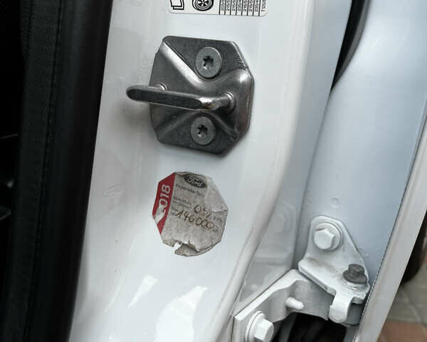 Белый Форд Фокус, объемом двигателя 1.5 л и пробегом 218 тыс. км за 10200 $, фото 11 на Automoto.ua