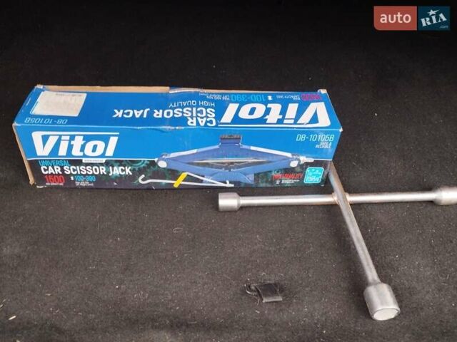 Белый Форд Фокус, объемом двигателя 1.6 л и пробегом 163 тыс. км за 8699 $, фото 44 на Automoto.ua