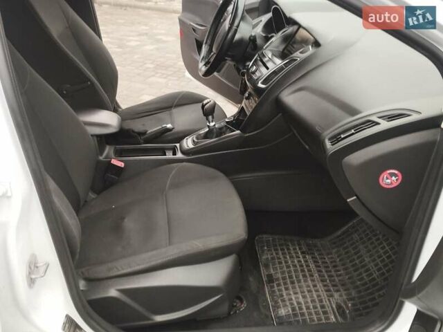 Белый Форд Фокус, объемом двигателя 1.6 л и пробегом 163 тыс. км за 8699 $, фото 27 на Automoto.ua