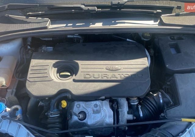 Белый Форд Фокус, объемом двигателя 1.5 л и пробегом 254 тыс. км за 8300 $, фото 15 на Automoto.ua