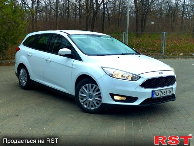 Белый Форд Фокус, объемом двигателя 1.6 л и пробегом 163 тыс. км за 7500 $, фото 4 на Automoto.ua