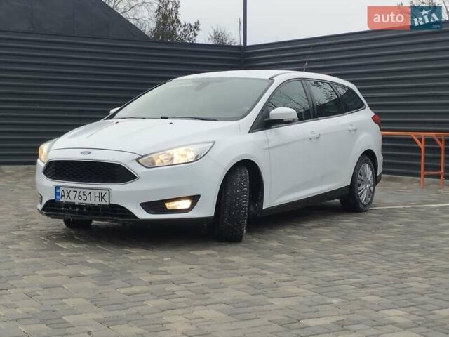 Белый Форд Фокус, объемом двигателя 1.6 л и пробегом 163 тыс. км за 8699 $, фото 1 на Automoto.ua