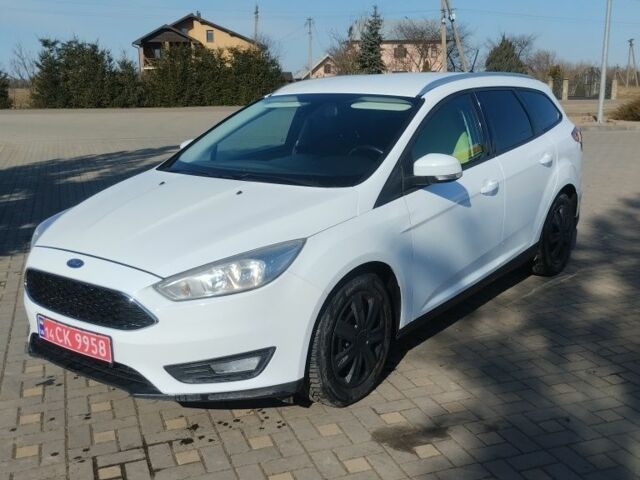 Білий Форд Фокус, об'ємом двигуна 1.5 л та пробігом 240 тис. км за 9000 $, фото 1 на Automoto.ua