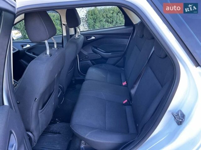 Білий Форд Фокус, об'ємом двигуна 1 л та пробігом 251 тис. км за 6999 $, фото 45 на Automoto.ua