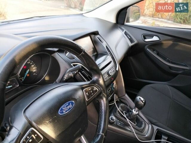 Білий Форд Фокус, об'ємом двигуна 1.6 л та пробігом 263 тис. км за 7700 $, фото 8 на Automoto.ua