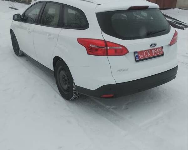 Білий Форд Фокус, об'ємом двигуна 1.5 л та пробігом 245 тис. км за 9500 $, фото 6 на Automoto.ua