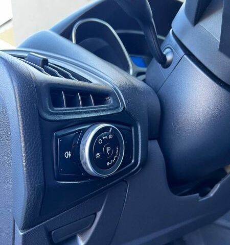 Білий Форд Фокус, об'ємом двигуна 1 л та пробігом 251 тис. км за 6999 $, фото 23 на Automoto.ua