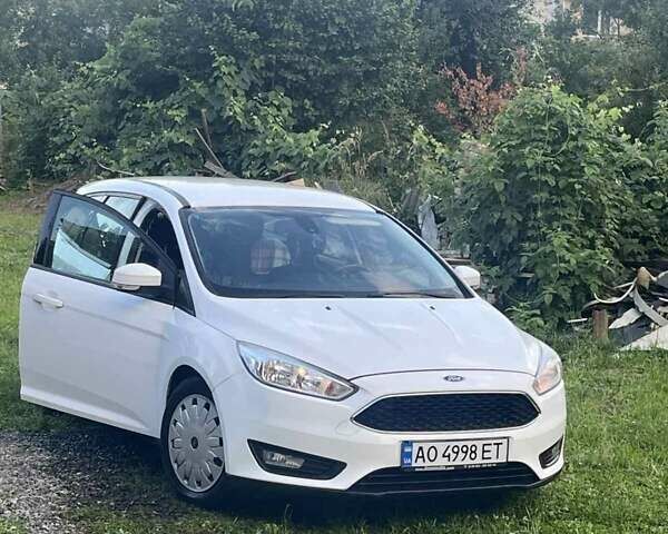 Форд Фокус 2015 у Ужгороді на Automoto.ua Білий Форд Фокус, об'ємом двигуна 1.5 л та пробігом 224 тис. км за 9400 $, фото 9 на Automoto.ua