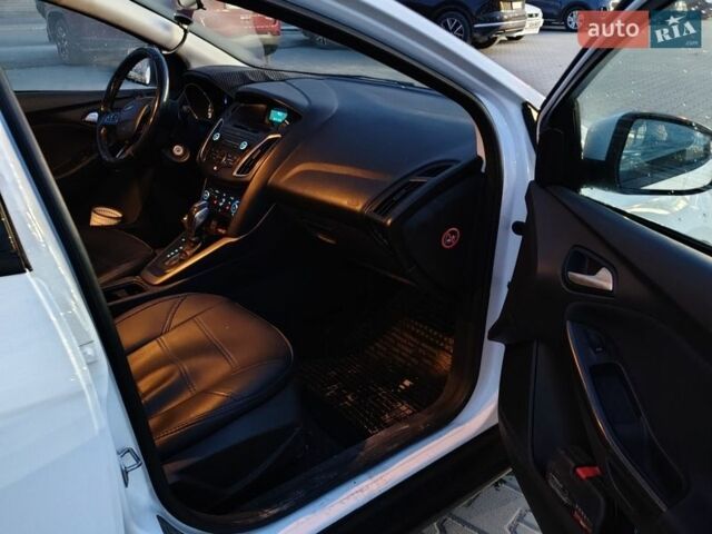 Білий Форд Фокус, об'ємом двигуна 1 л та пробігом 155 тис. км за 9500 $, фото 10 на Automoto.ua