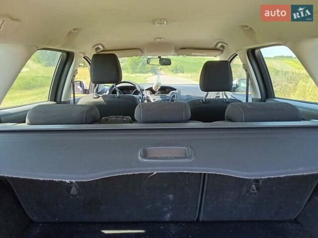 Белый Форд Фокус, объемом двигателя 1 л и пробегом 177 тыс. км за 7000 $, фото 11 на Automoto.ua