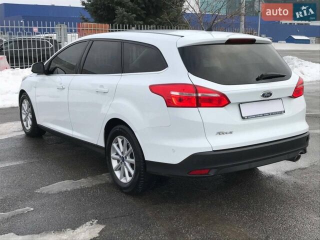 Белый Форд Фокус, объемом двигателя 2 л и пробегом 230 тыс. км за 9700 $, фото 7 на Automoto.ua