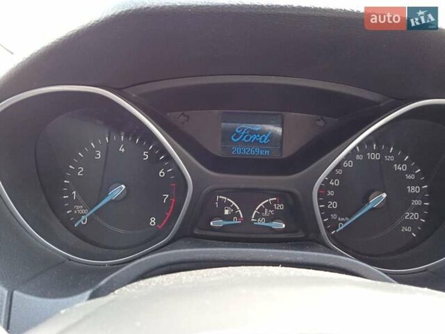 Белый Форд Фокус, объемом двигателя 1 л и пробегом 203 тыс. км за 6300 $, фото 4 на Automoto.ua