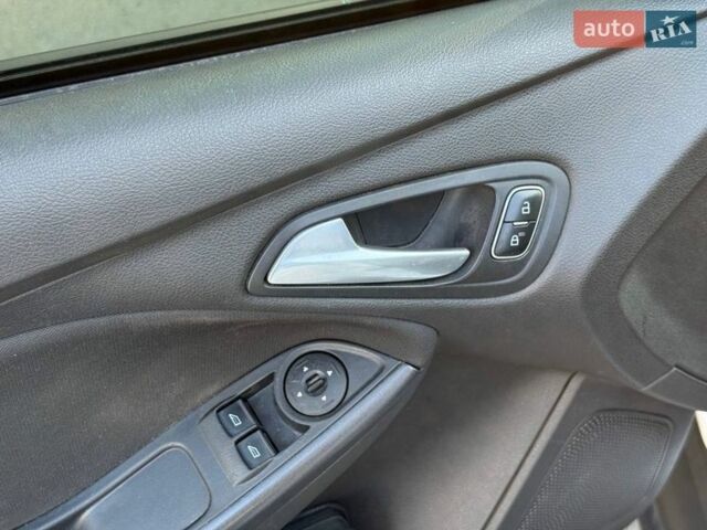 Белый Форд Фокус, объемом двигателя 1 л и пробегом 211 тыс. км за 6100 $, фото 11 на Automoto.ua